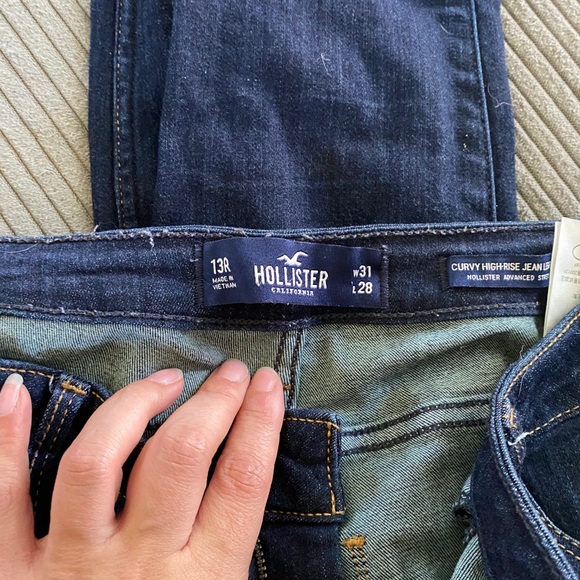 Curvy high rise jeggings. - Picture 5 of 6